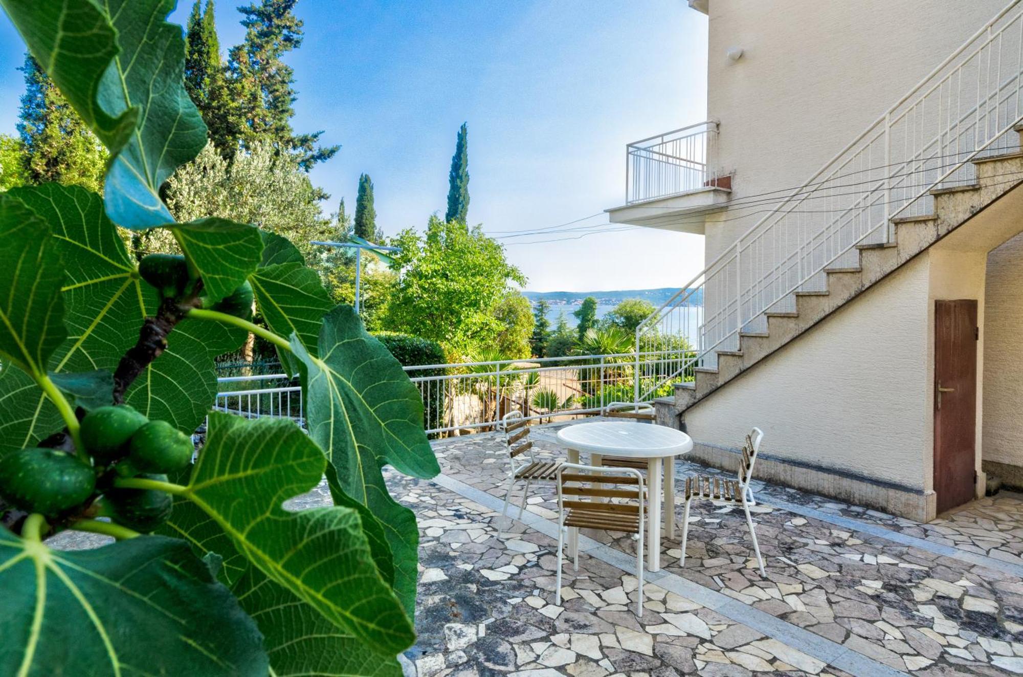 Mica Apartment Crikvenica Bagian luar foto